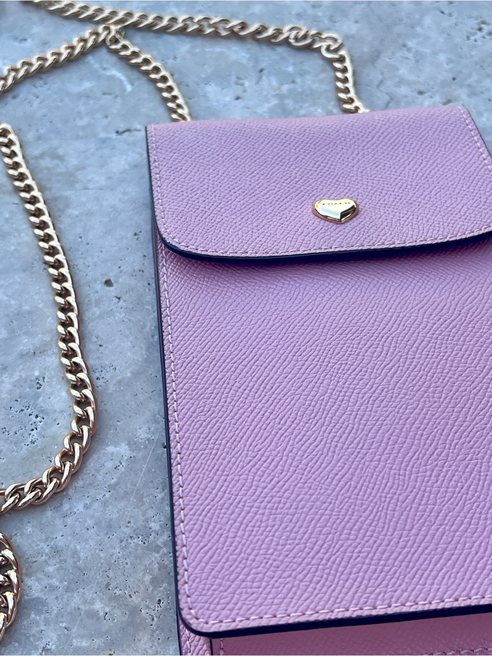 COACH Pink Crossbody Phone Bag with Gold Chain and Card Slots - Picture 3 of 13